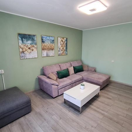 M & M Apartment Pula Exterior photo