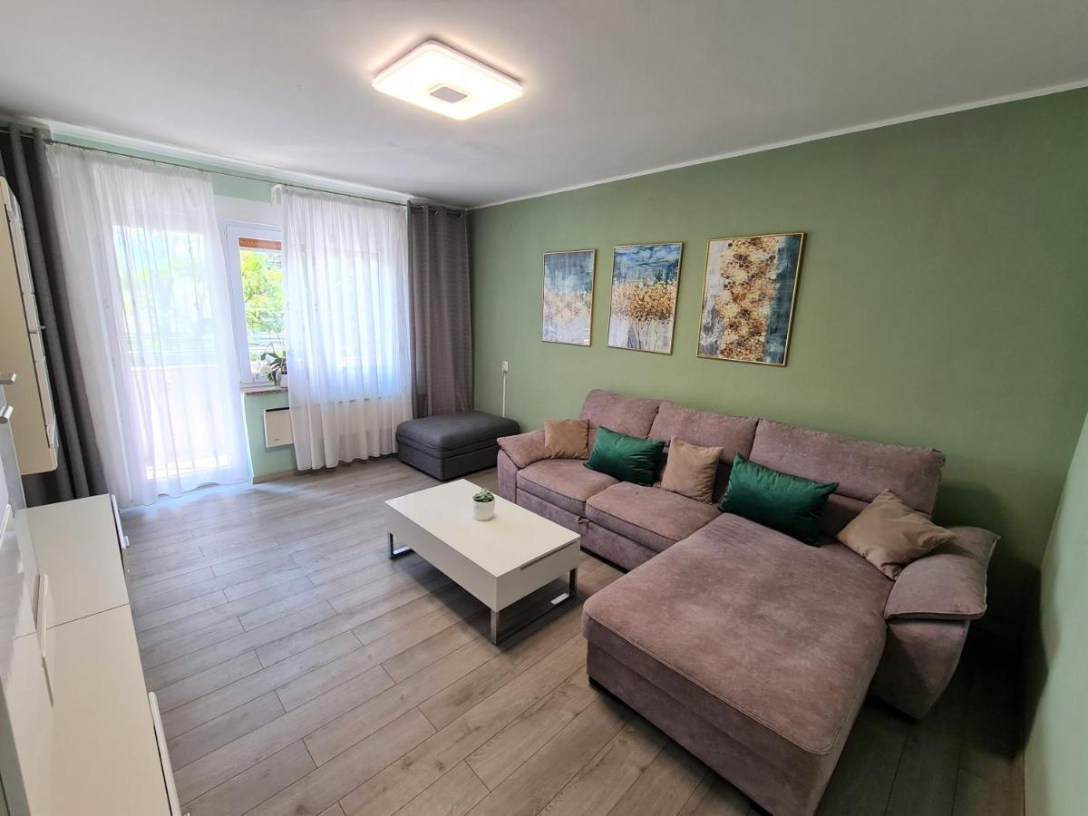 M & M Apartment Pula Exterior photo